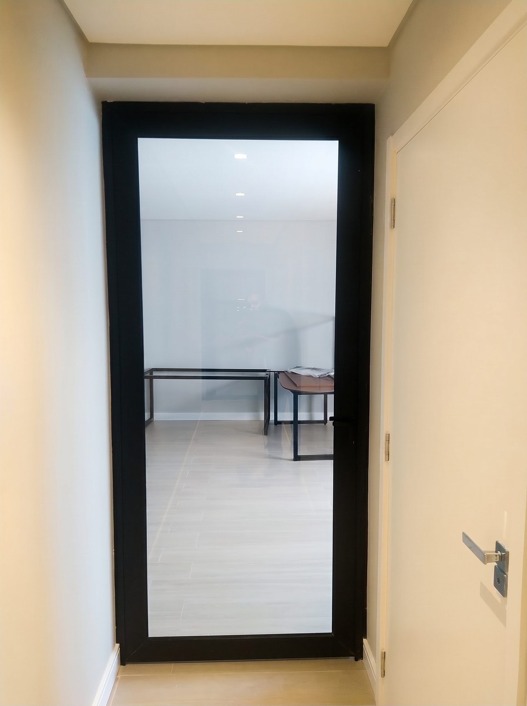 Esquadrias residenciais Guaracal esidência alto padrão - esquadrias Guaracal