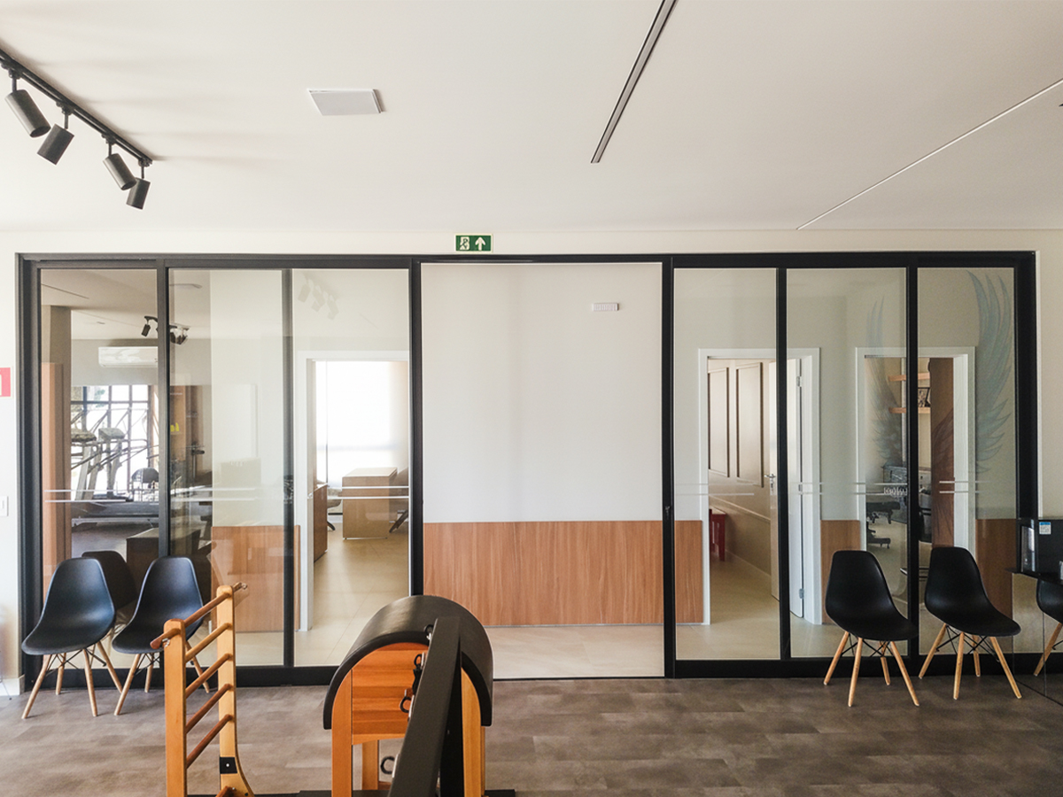 Porta Deslizante Linha Gold – Clínica São Rafael Porta Deslizante Linha Gold – Clínica São Rafael