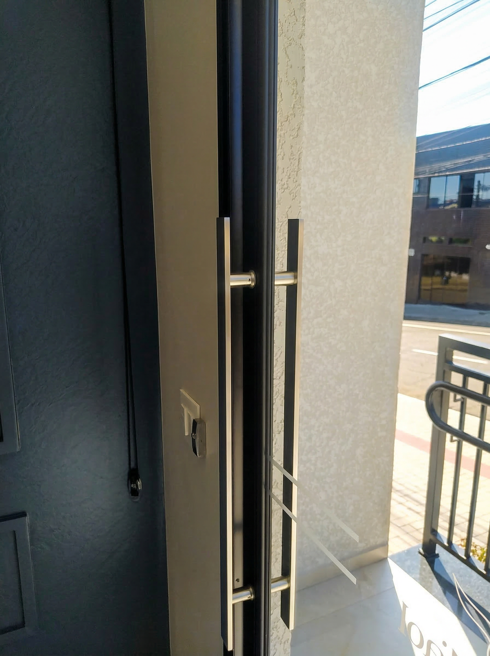 esidência alto padrão - esquadrias Guaracal